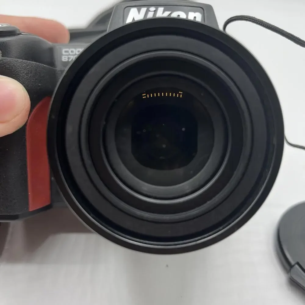 Nikon COOLPIX 8700 8.0MP Digital Camera - Black Untested With Case